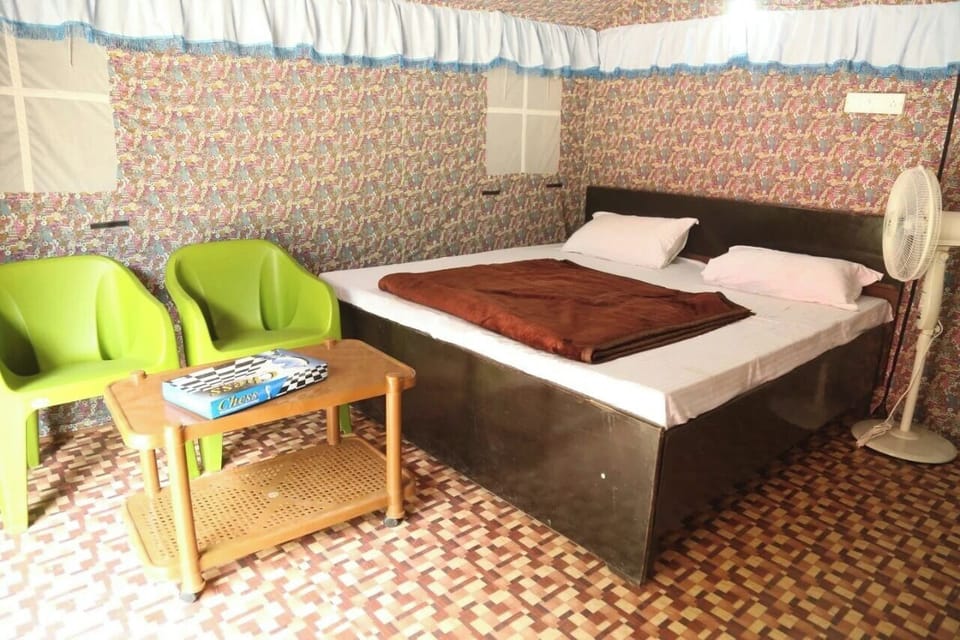 Luxury Double Room, Balcony, Mountain View | Free WiFi, bed sheets