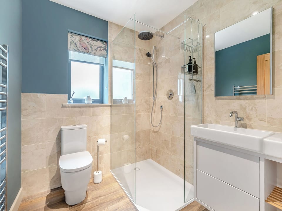 Bathroom | The Woodshed, Congerstone