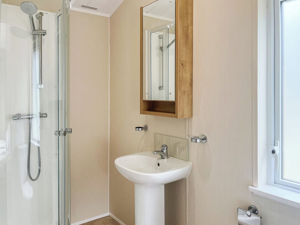 Bathroom | Glen View Lodge, Dunbar
