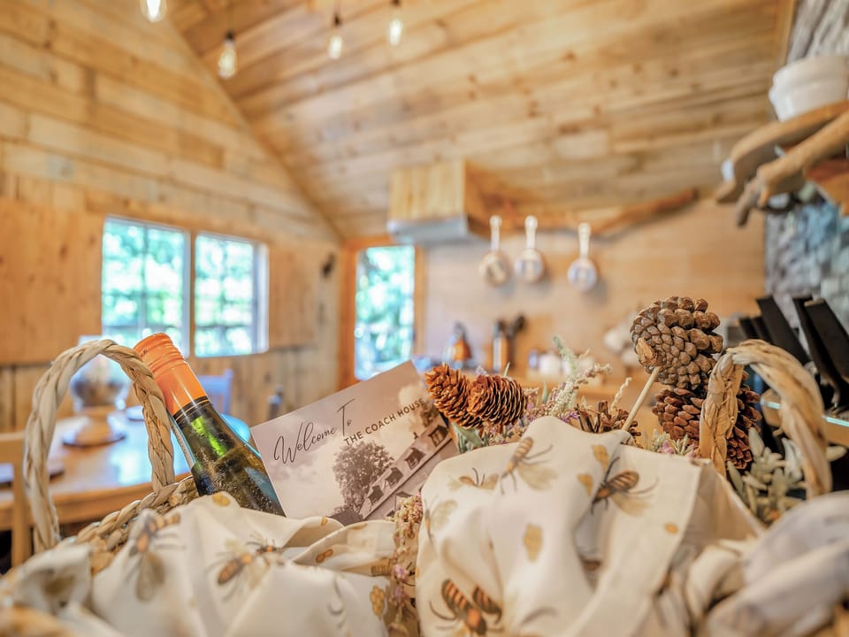 Welcome pack | The Retreat - Coach House Holidays Ltd, Ringwood, New Forest