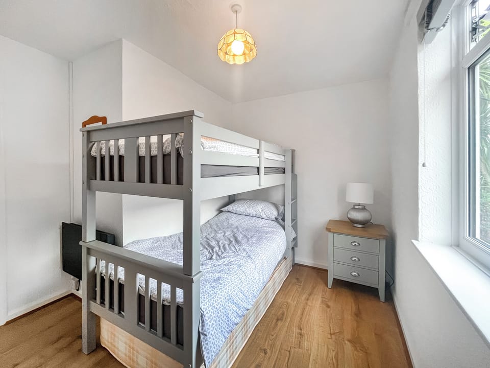 Bunk bedroom | Clarks Yard, Whitby