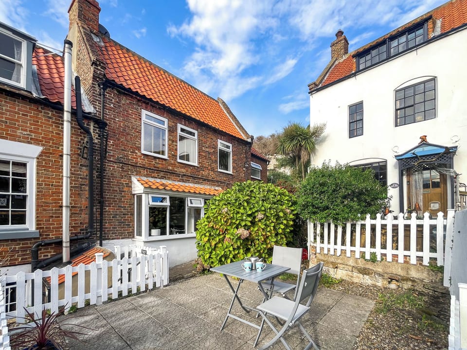 Outdoor | Clarks Yard, Whitby