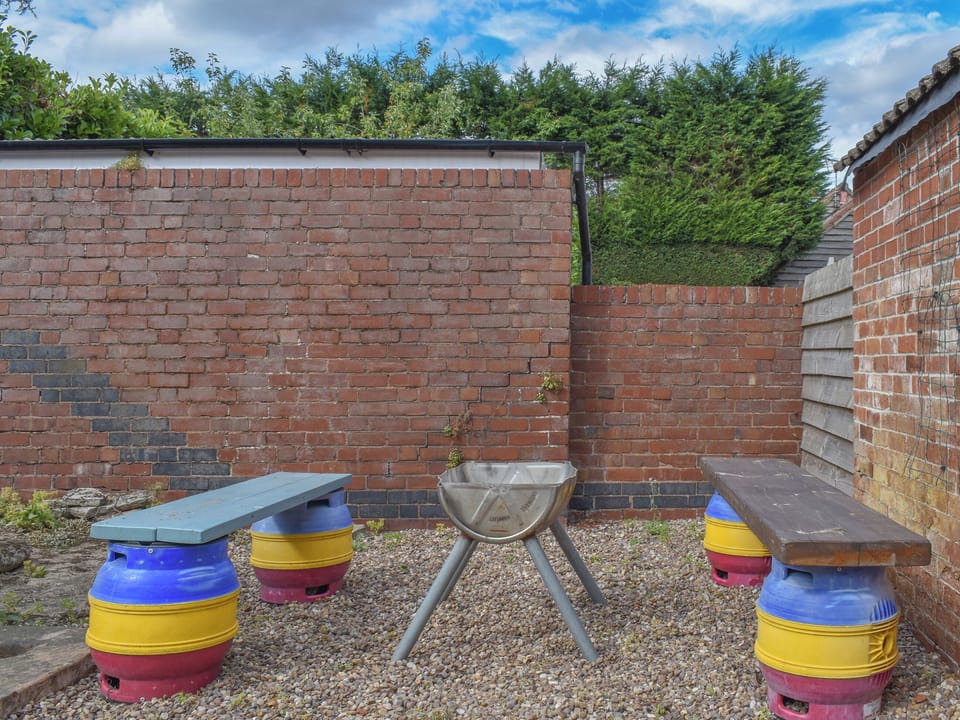 Sitting-out-area | Lanes Farm, Eakring