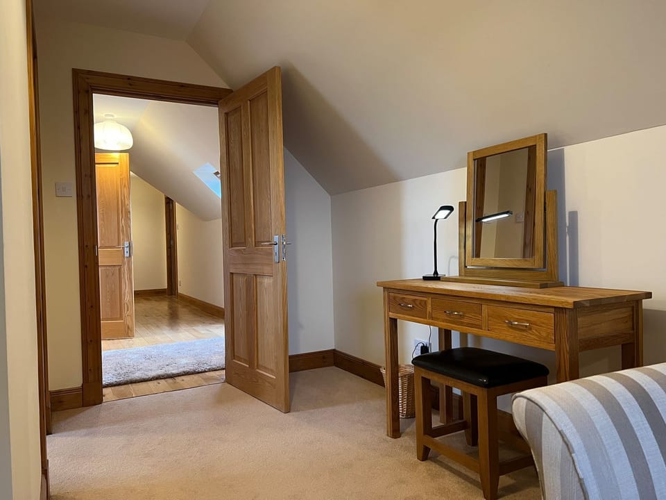 4 bedrooms, individually decorated, individually furnished, free WiFi