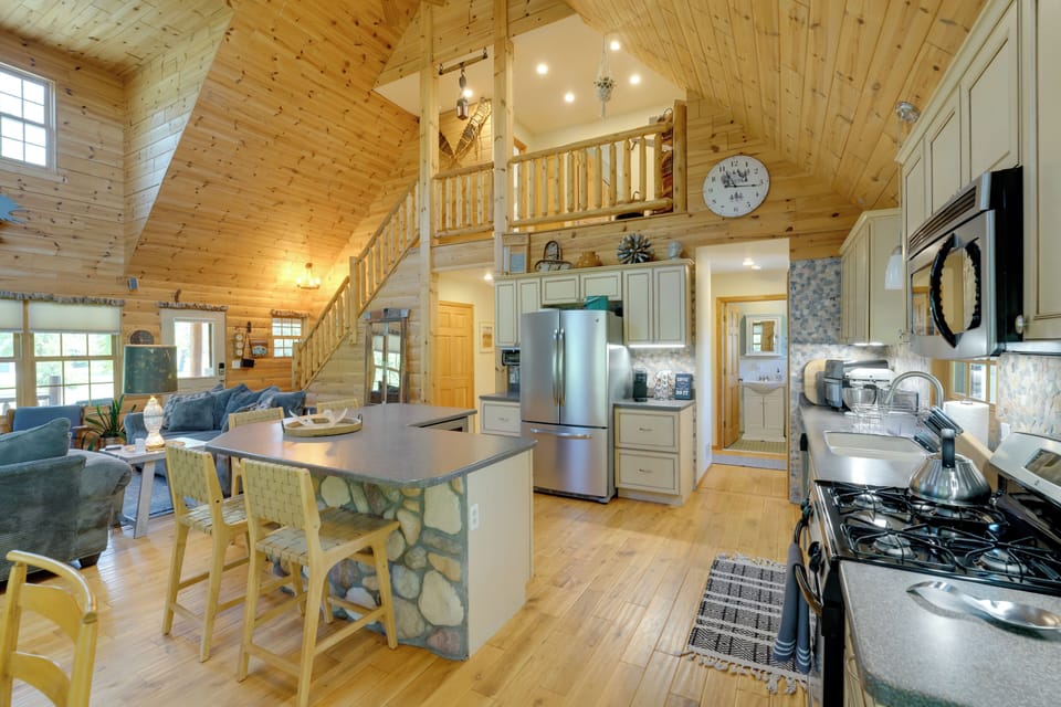 House (3 Bedrooms) | Interior