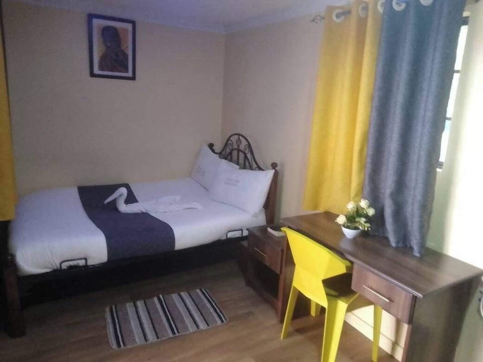Standard Single Room | Free WiFi, bed sheets