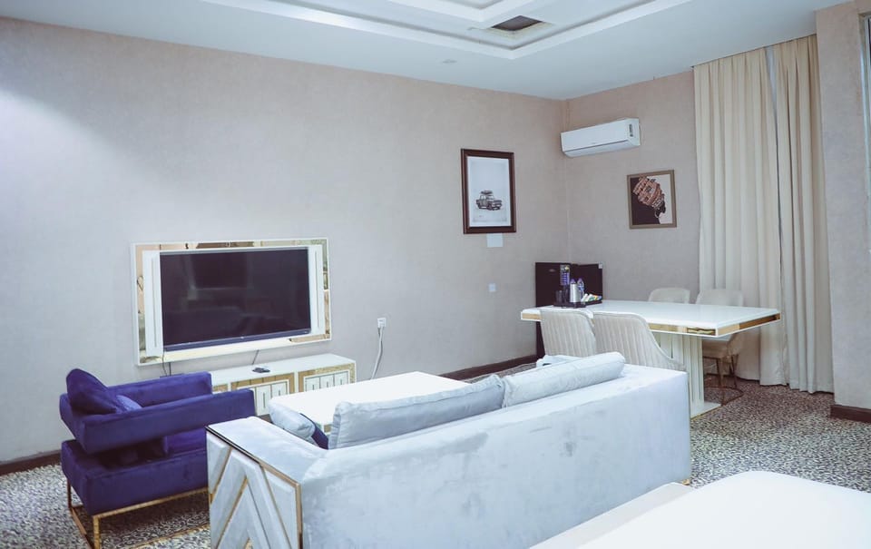 Deluxe Room | Desk, laptop workspace, free WiFi