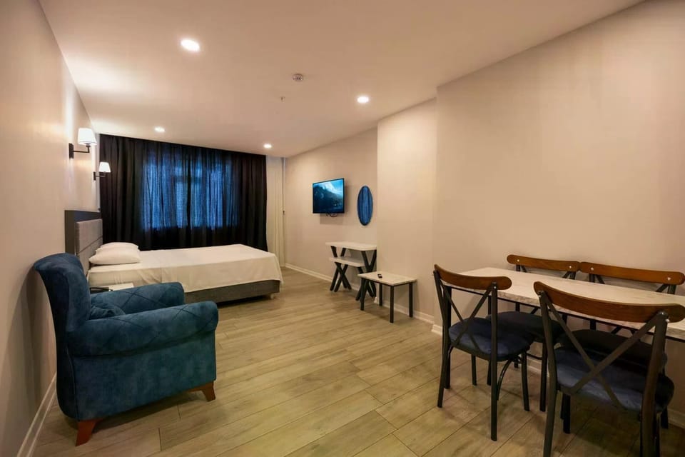 In-room safe, desk, laptop workspace, blackout drapes