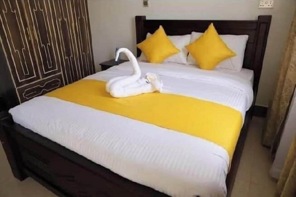 Deluxe Single Room | Individually decorated, individually furnished, free WiFi, bed sheets