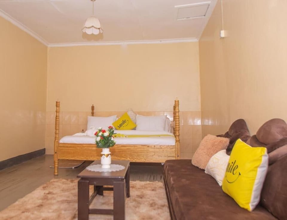 Standard Double Room | Free WiFi, bed sheets