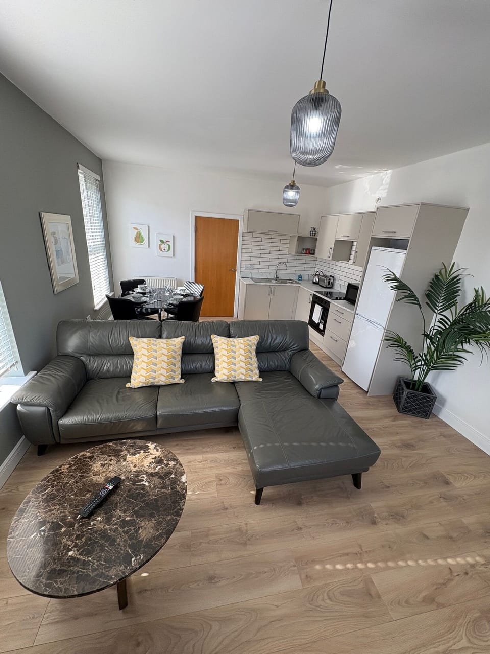 Comfort Apartment, City View | Living area