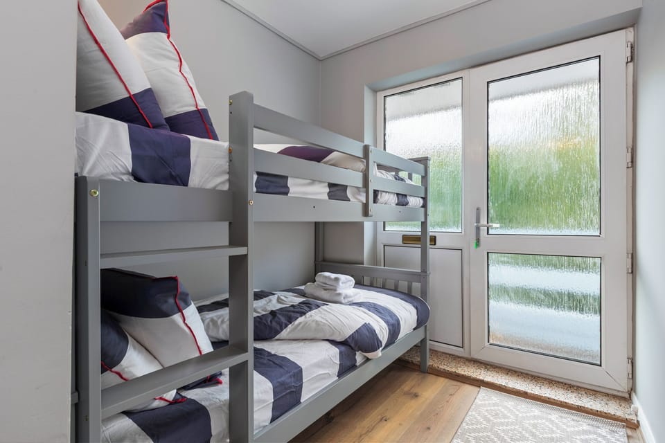 Direct Beach Access, Sea Views
