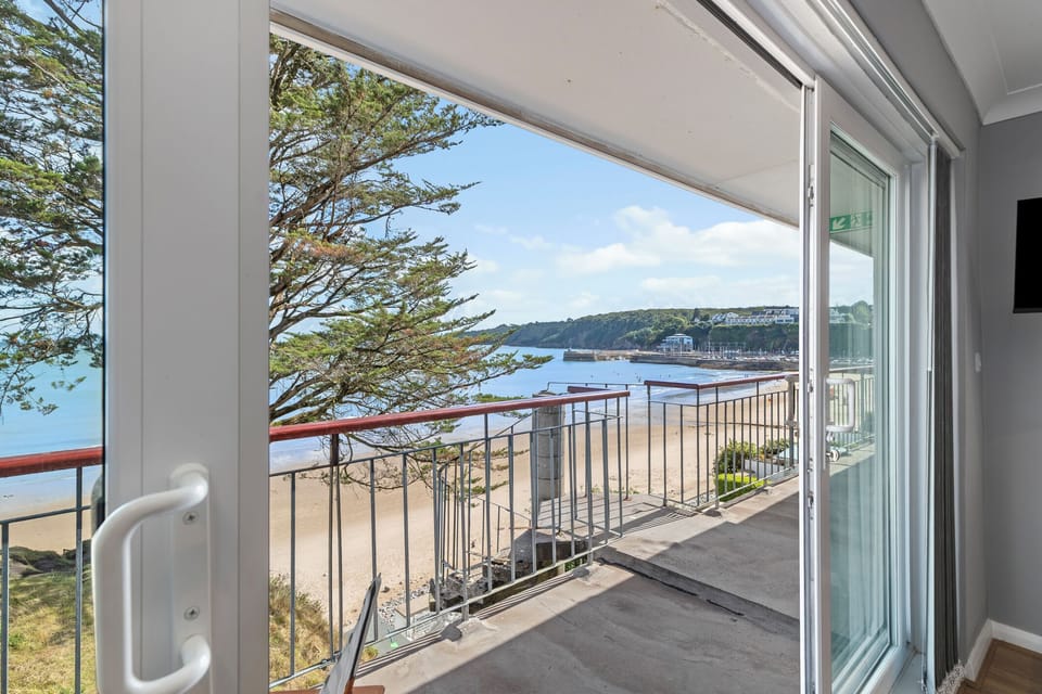 Direct Beach Access, Sea Views