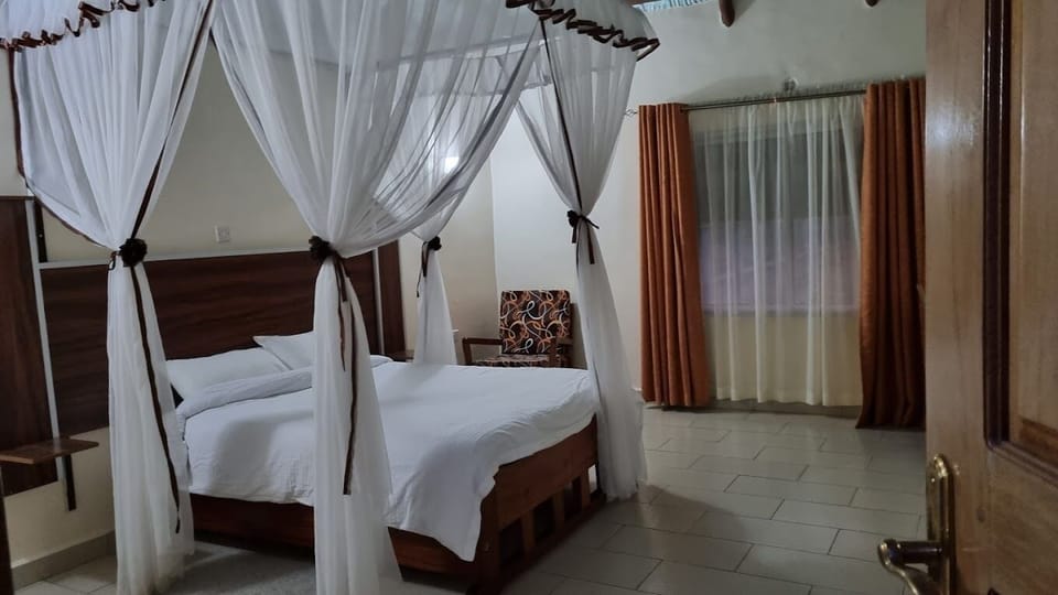 Comfort Cottage, Valley View | WiFi (free), individually decorated, individually furnished, bed sheets