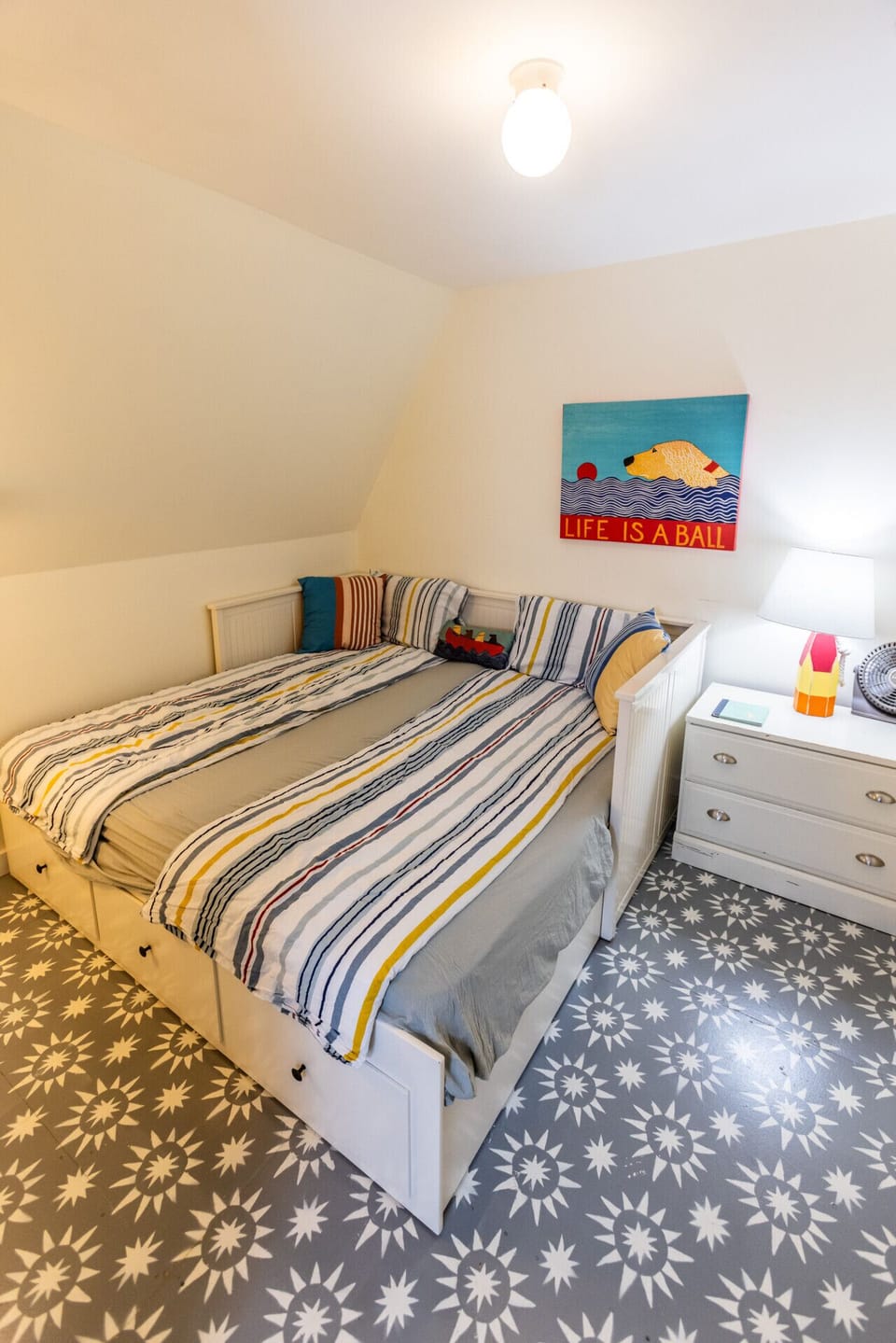 Second bedroom with queen-sized bed