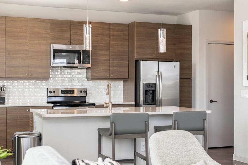 Apartment, 2 Bedrooms | Private kitchen | Full-size fridge, microwave, oven, stovetop