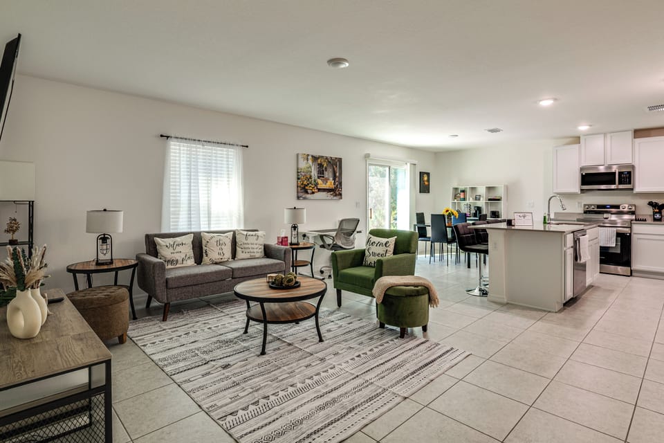 Living Room | Smart TV | Board Games | Laptop-Friendly Workspace