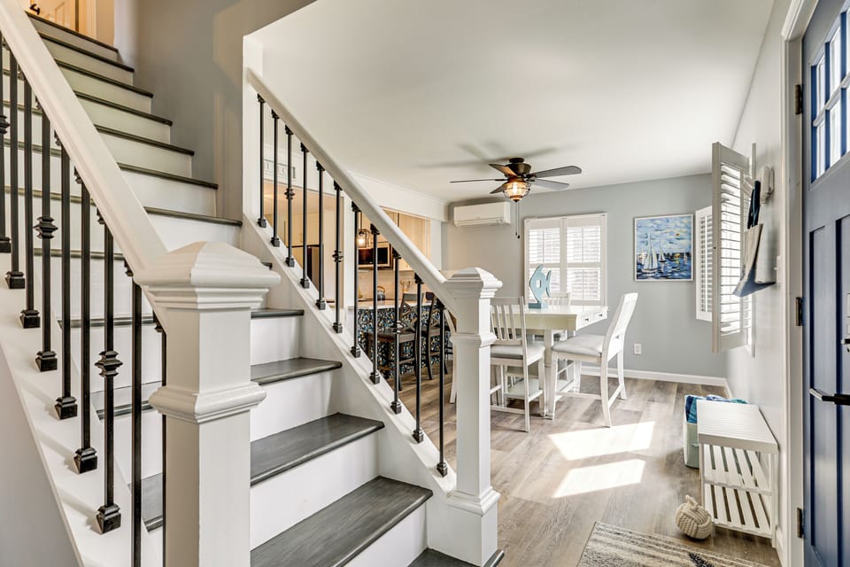 Stairs to 2nd Floor