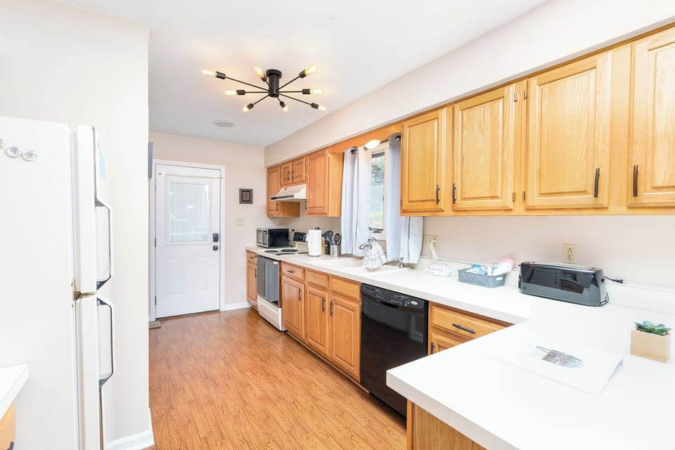 Cook meals in the fully stocked kitchen. A private chef is available on request