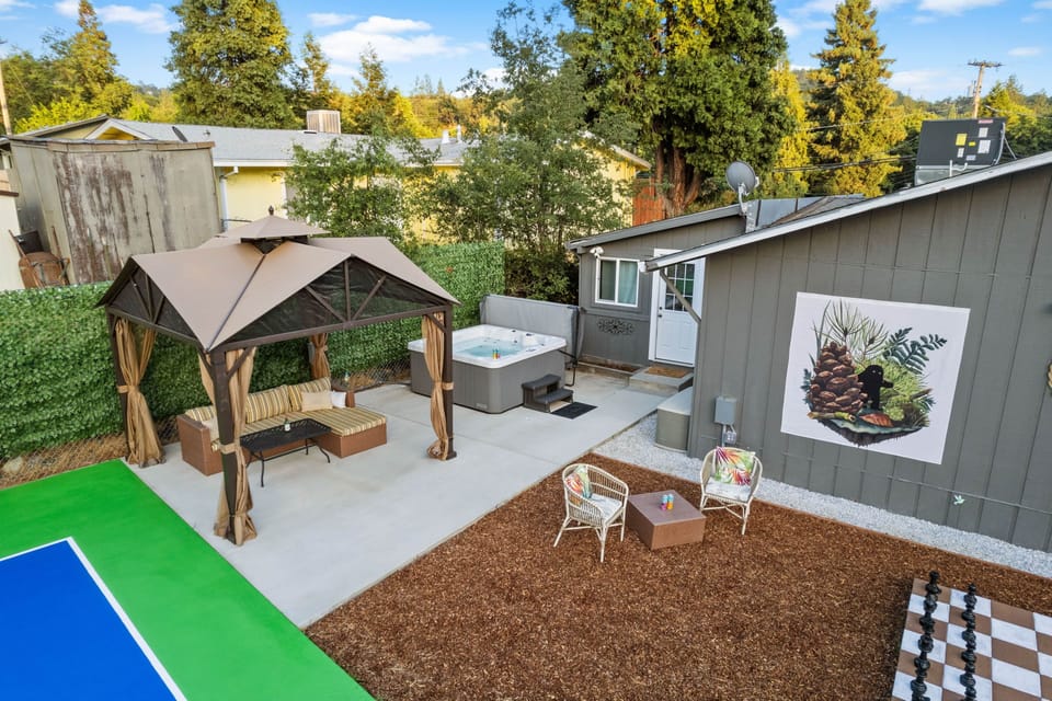 Private Backyard with Hot Tub, Gazebo, and Pickleball Court
