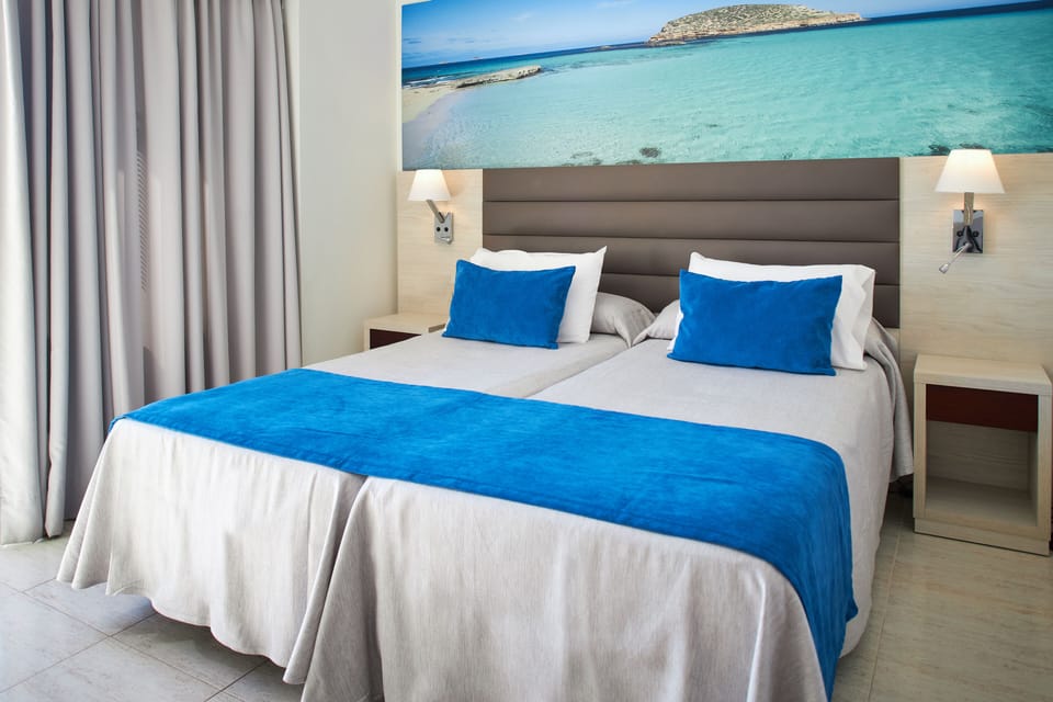 In-room safe, desk, blackout drapes, WiFi (free)