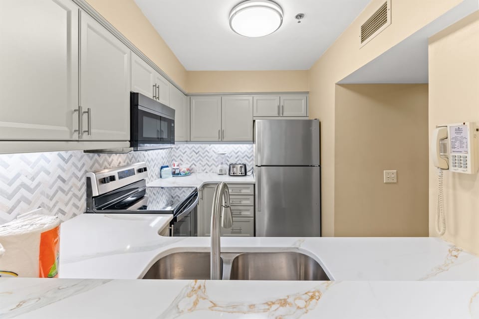 Well equipped Kitchen