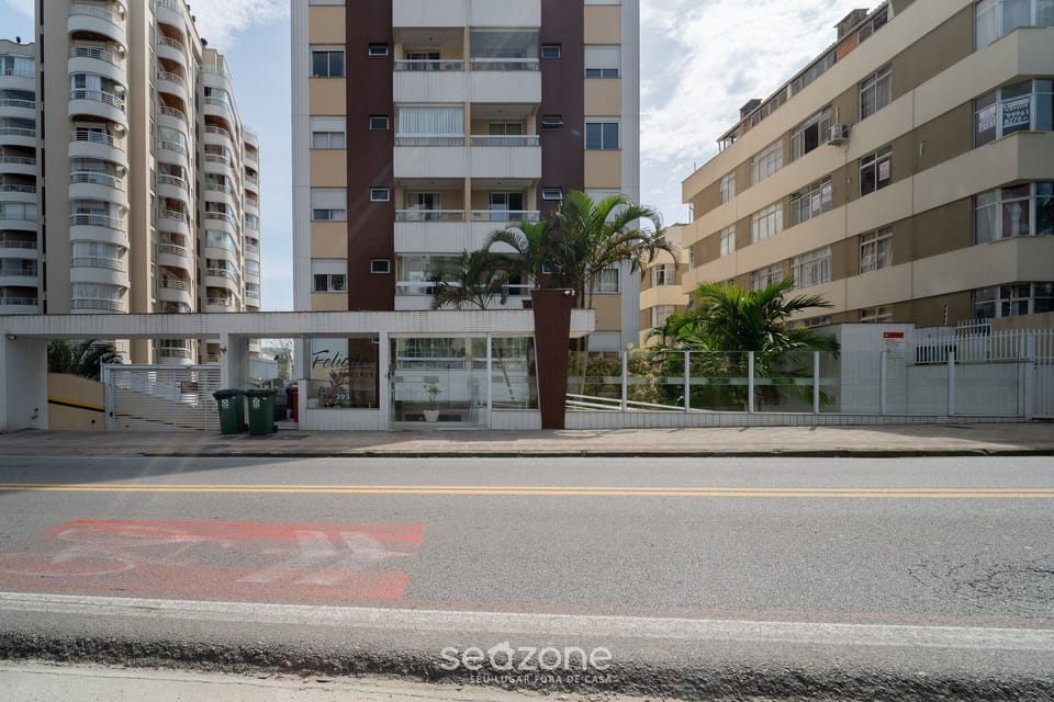 Basic Apartment | Exterior