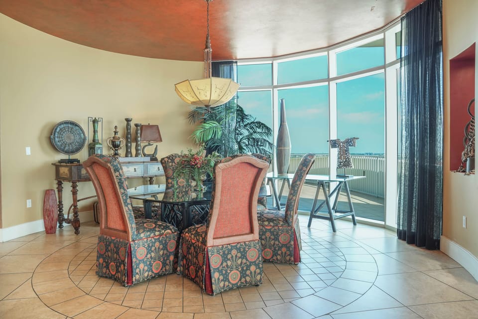 Turquoise Place D601 Dining Room