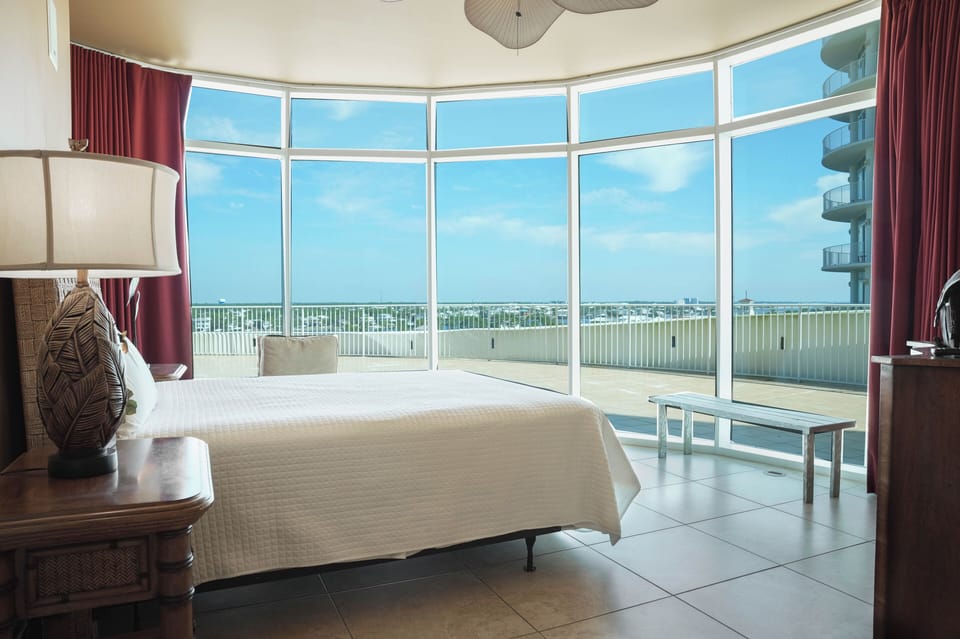 Turquoise Place D601 Guest Bedroom