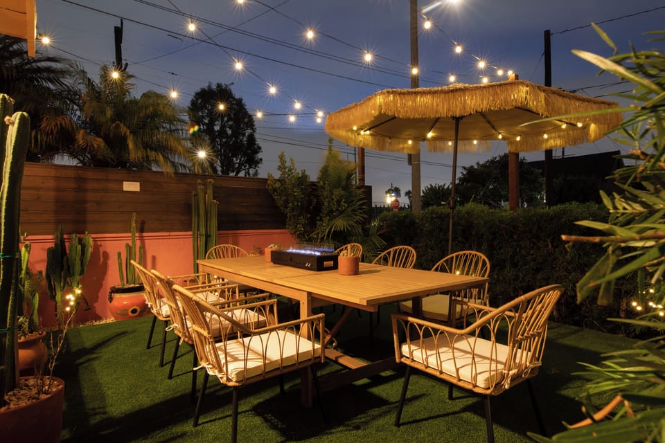 Outdoor dining
