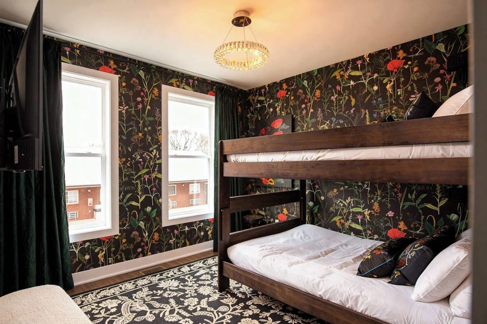 A bunk bed room keeps kids entertained and sleeping comfortably, freeing up a full bedroom for adults. Sleeps 10 with no fight over the couch