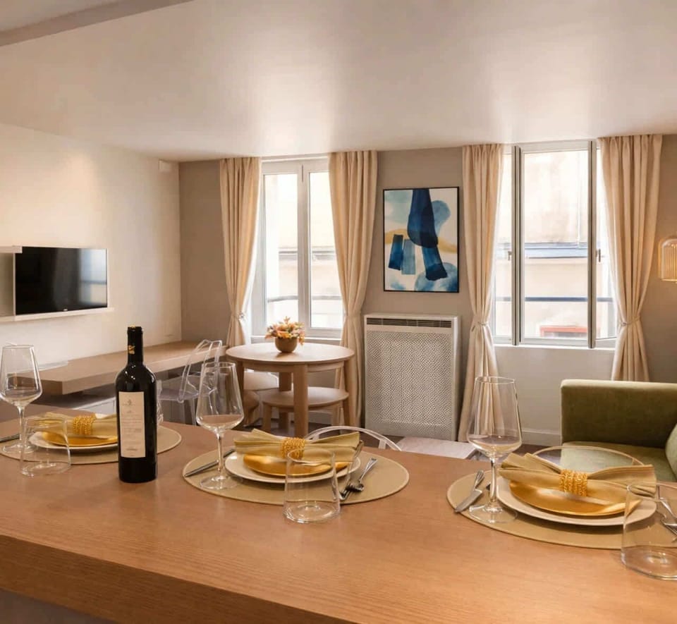 Cozy dining area, wine included