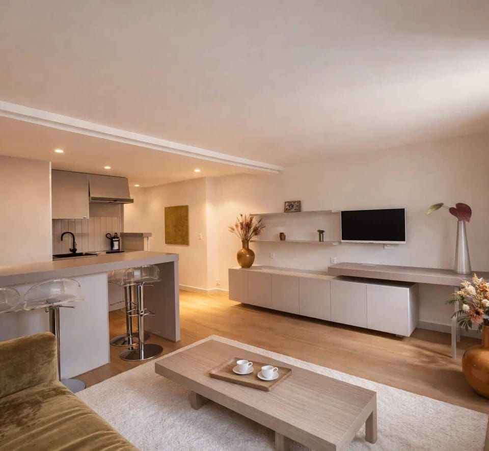 Living space overview with Smart TV
