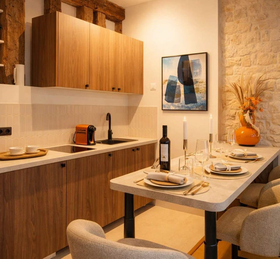 Wide-open dining room overlooking the kitchen