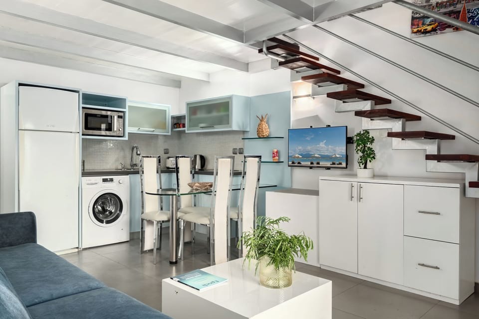 Apartment, Courtyard View | Private kitchen