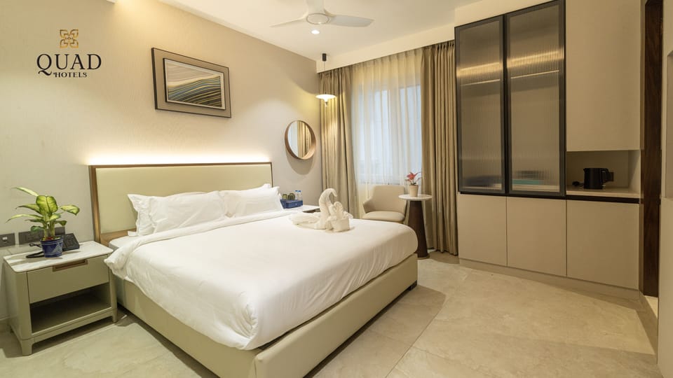 Executive Double Room | Desk, laptop workspace, iron/ironing board, free WiFi