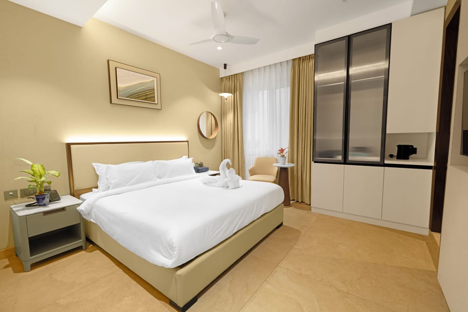 Classic Room | Desk, laptop workspace, iron/ironing board, free WiFi