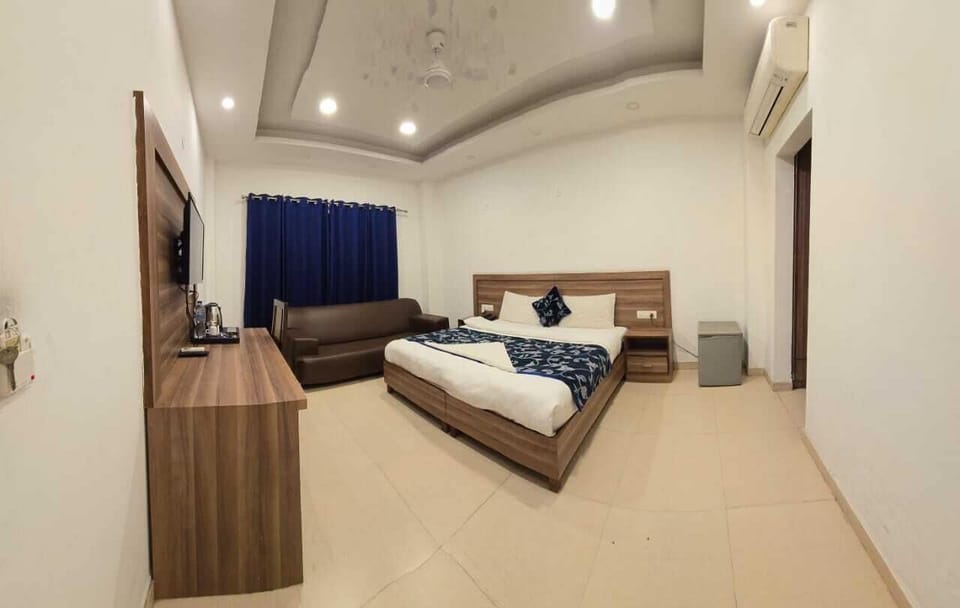 Deluxe Double Room | Free WiFi