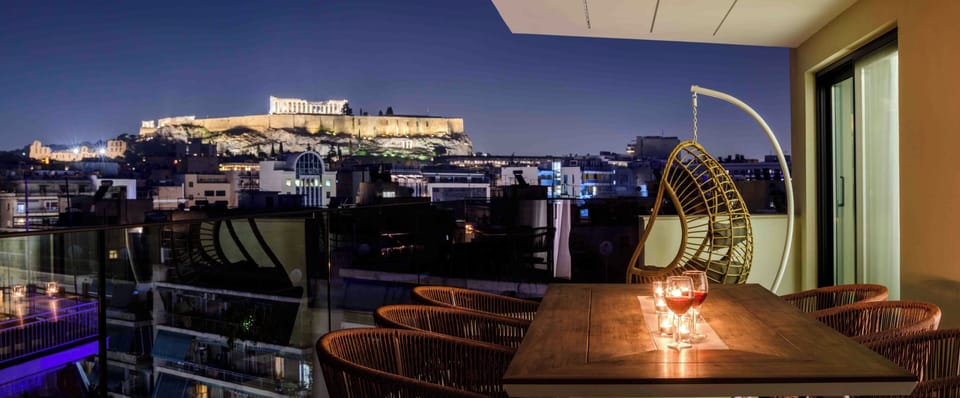 3-Bedroom House with Outdoor Hot Tub & Acropolis View | Terrace/patio