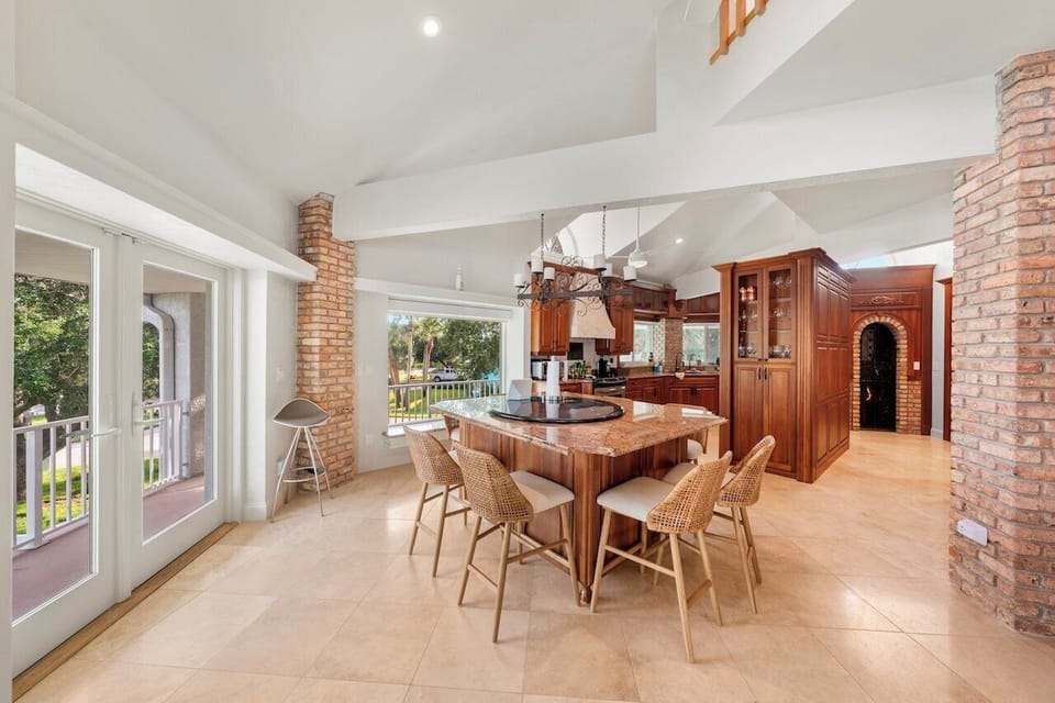 Breakfast bar