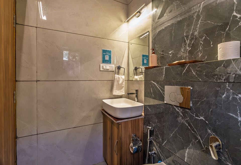 Deluxe Double Room, Mountain View | Bathroom