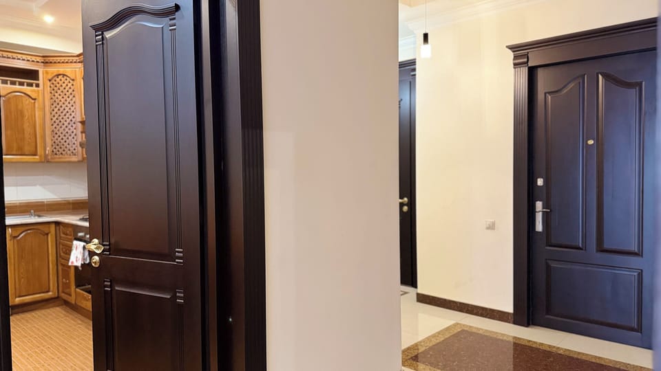 Luxury Apartment, 2 Bedrooms, 2 Bathrooms, Courtyard View | Premium bedding, blackout drapes, soundproofing, iron/ironing board
