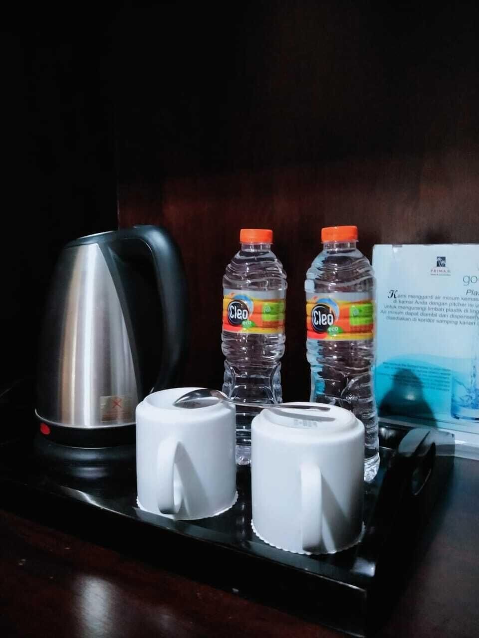 Premium bedding, desk, free WiFi, bed sheets