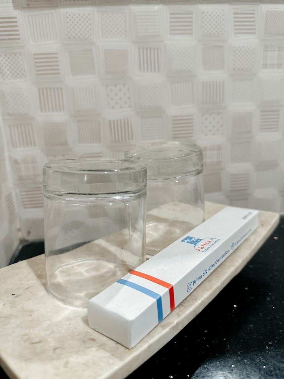 Superior Twin Room | Bathroom | Shower, free toiletries, bidet, towels