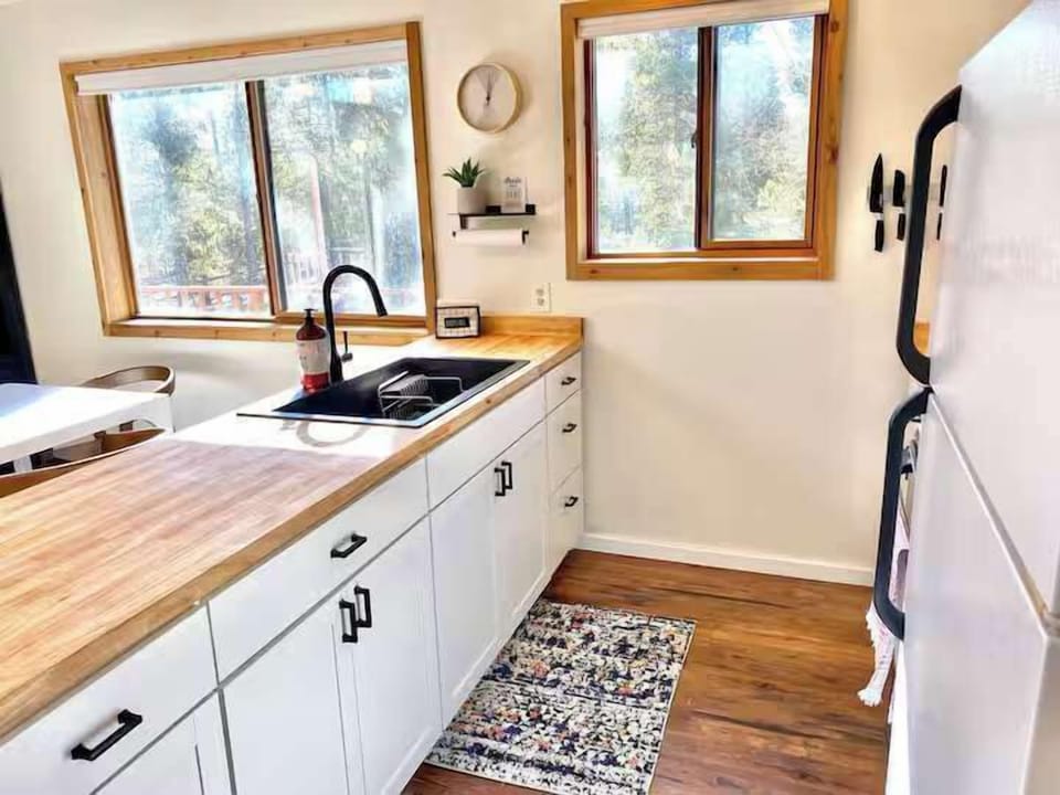 kitchen sink
