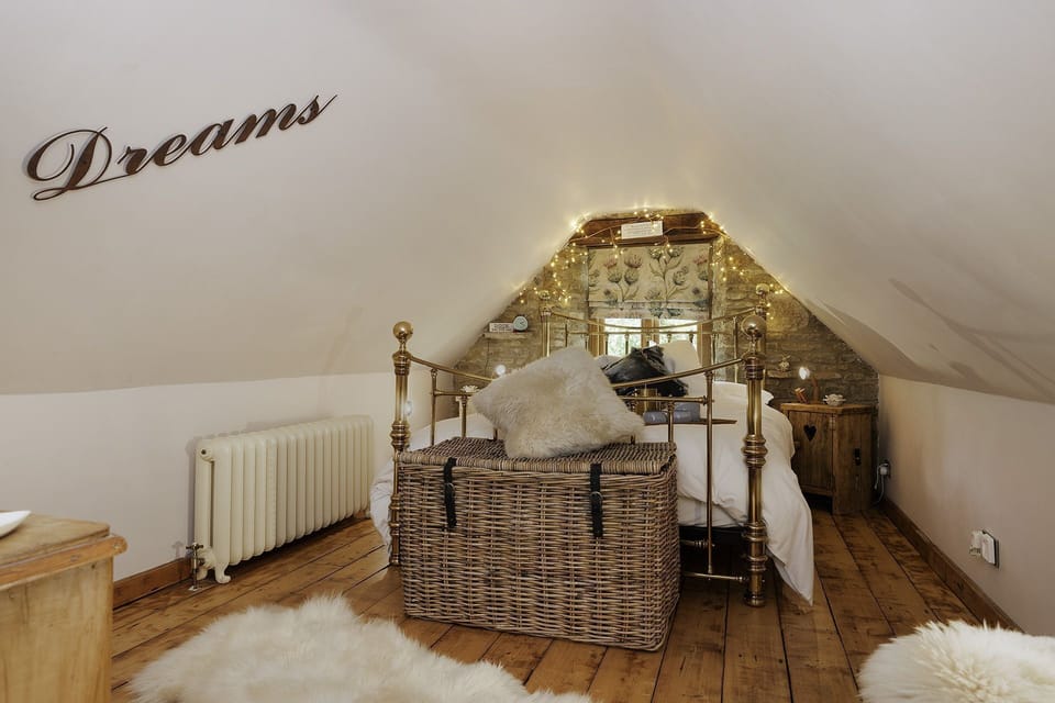 The Barn By The Ford Master Bedroom - StayCotswold