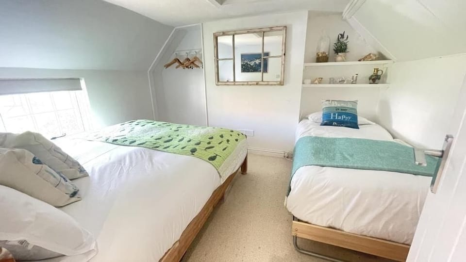 House | Iron/ironing board, WiFi (free)
