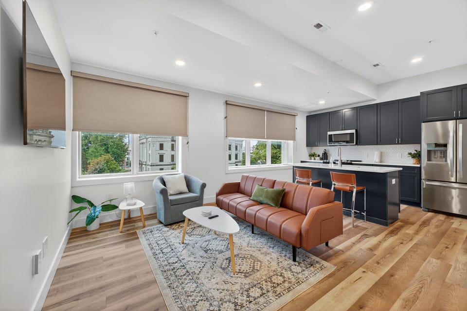 Apartment, 2 Bedrooms | Living area | Smart TV, streaming services
