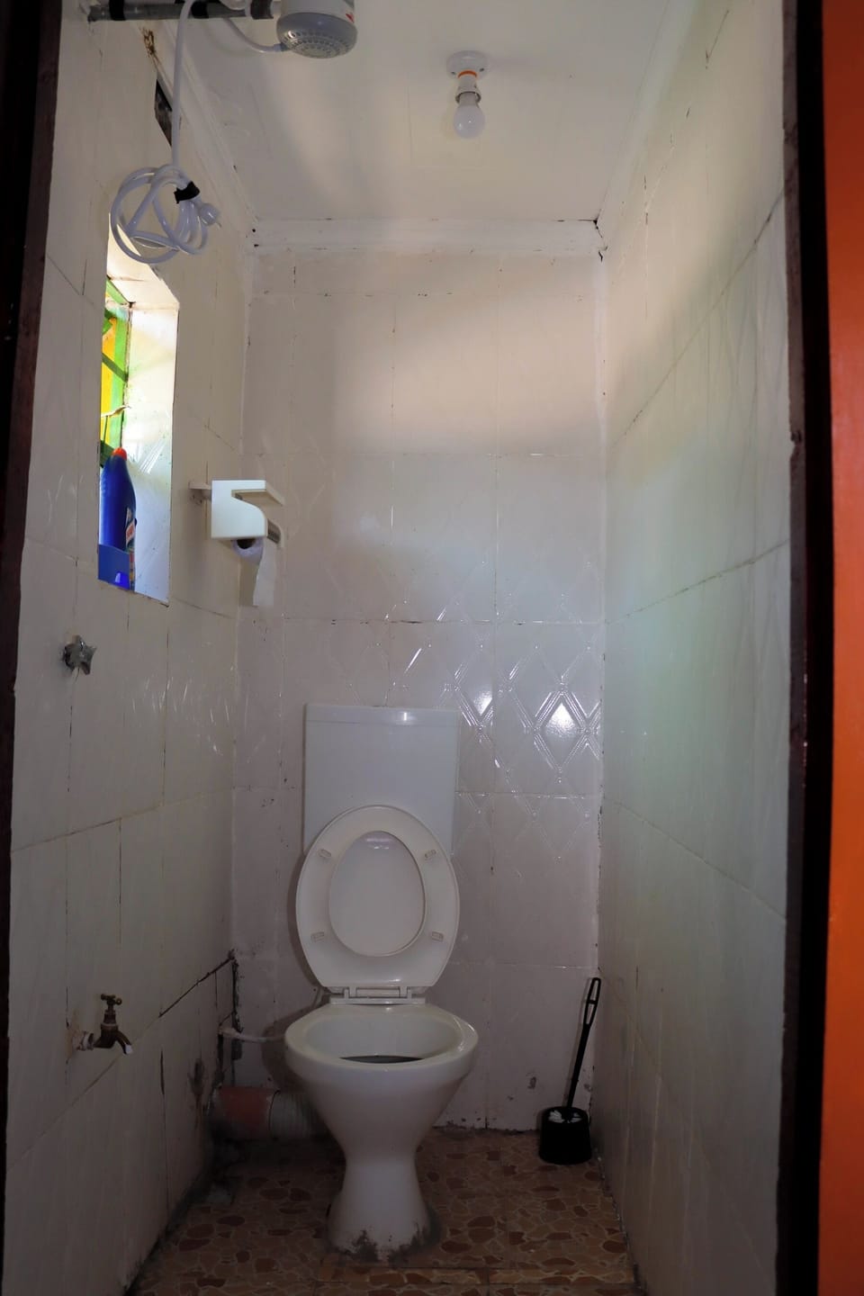 Deluxe Double Room | Bathroom | Shower, slippers, towels, soap
