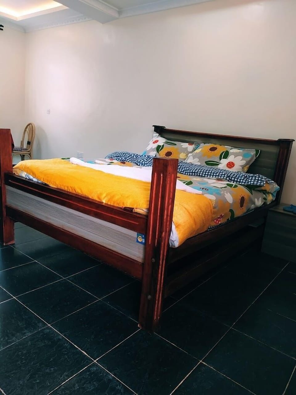 Deluxe Single Room | Individually decorated, individually furnished, free WiFi, bed sheets